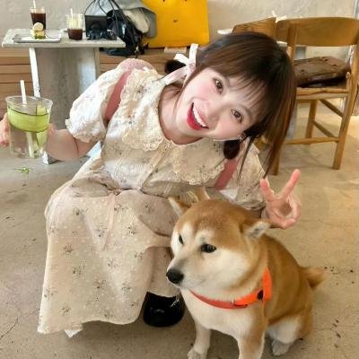 腰间持枪